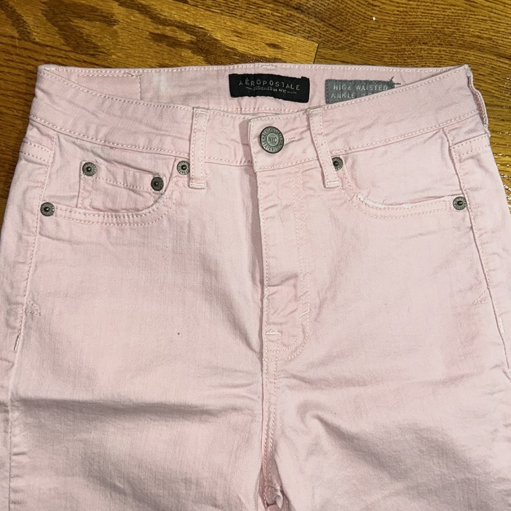 Woman’s Aeropostale high waisted jeans (Size 2)